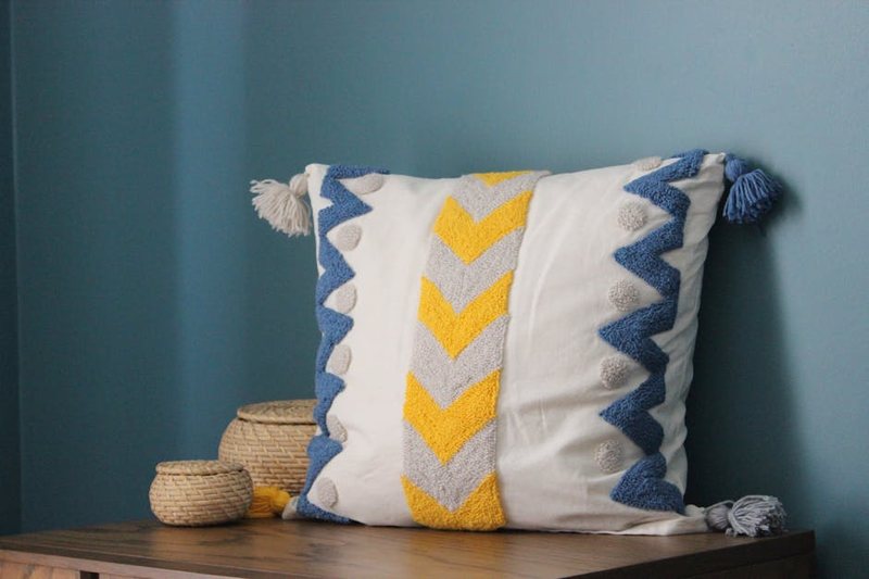 Minimalist Dots Lumbar Cushion